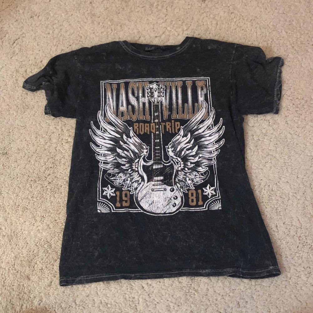 Three women’s western t-shirts - Picture 4 of 4